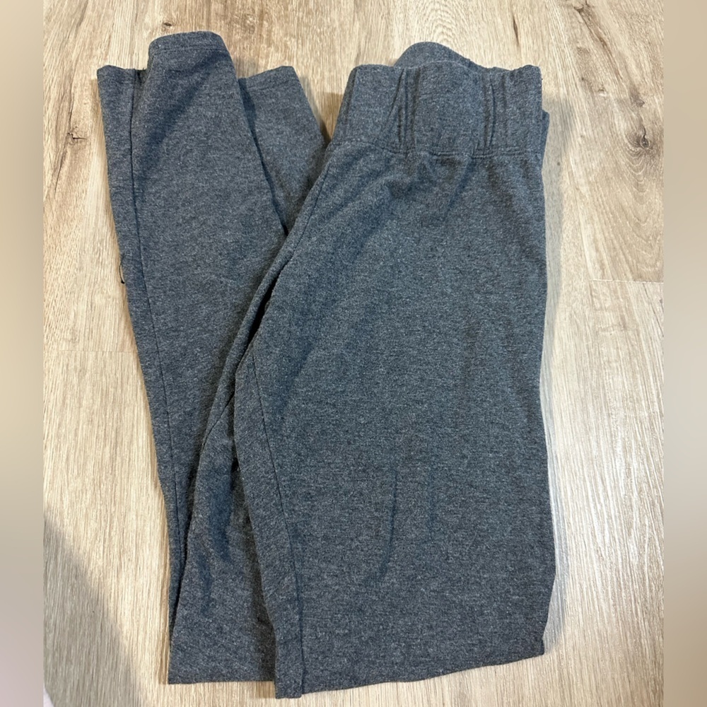 Empyre Heather Gray Leggings Size Small